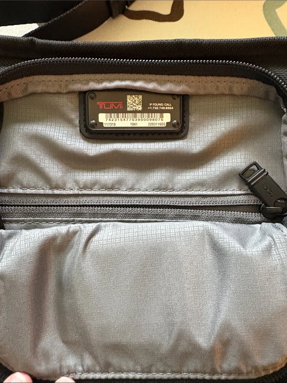 Tumi Black Compact Crossbody Messenger Bag for Men or Women